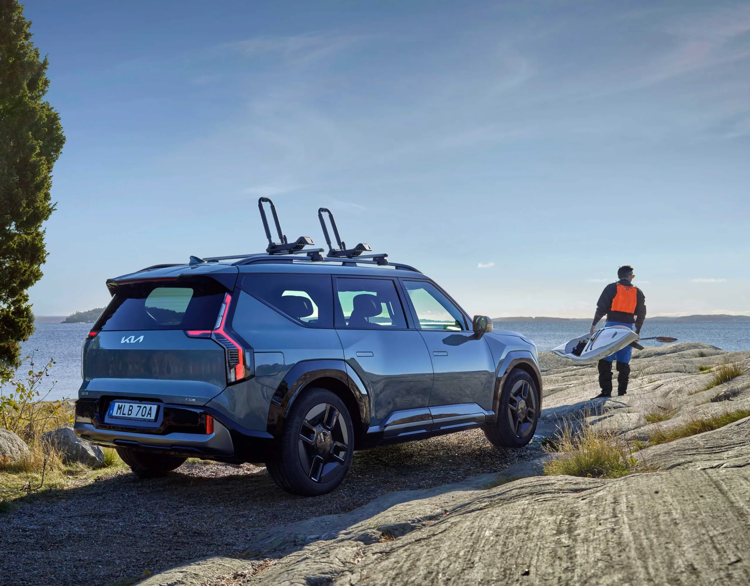 Kia_EV9_Rear_Tillbehor_Kajak_Jonas